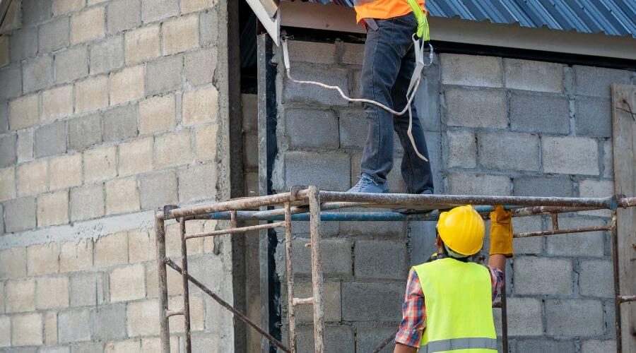 Expert Emergency Roof Repairs services in Lamont, WA